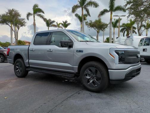 2025 Ford F-150 Lightning Flash