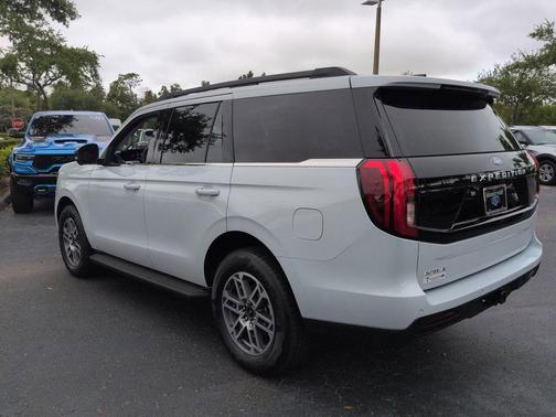Space Silver Metallic 2026 Ford Expedition Active