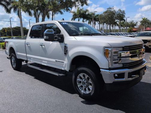 WHITE PLATINUM MET TRI-COAT 2019 Ford F-350 XLT