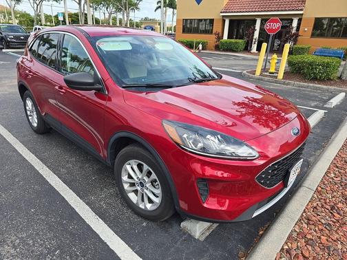 RAPID RED MET TINTED CC 2022 Ford Escape SE