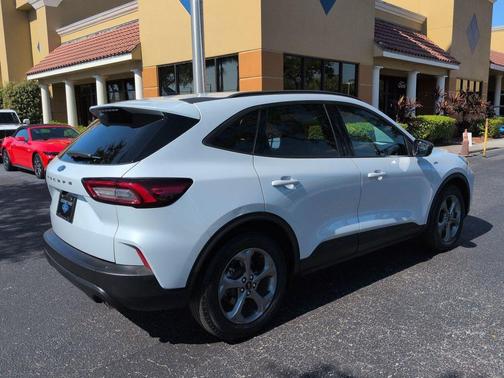 SPACE SILVER METALLIC 2025 Ford Escape ST-Line