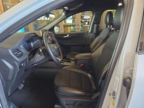 SPACE SILVER METALLIC 2025 Ford Escape ST-Line