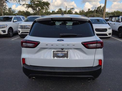 SPACE SILVER METALLIC 2025 Ford Escape ST-Line