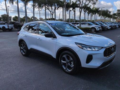 SPACE SILVER METALLIC 2025 Ford Escape ST-Line