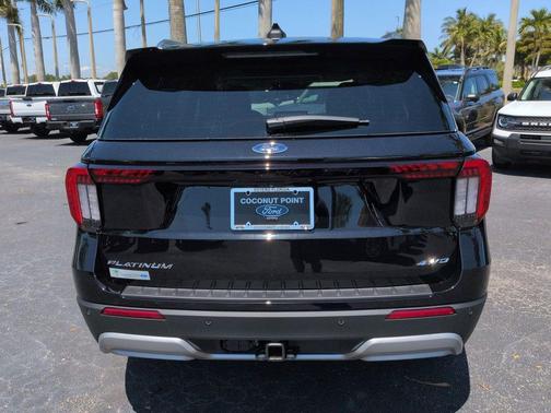 Agate Black Metallic 2026 Ford Explorer Platinum