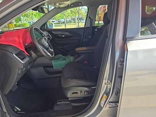 Sterling Metallic 2024 GMC Terrain SLE