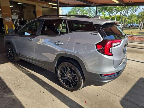 Sterling Metallic 2024 GMC Terrain SLE