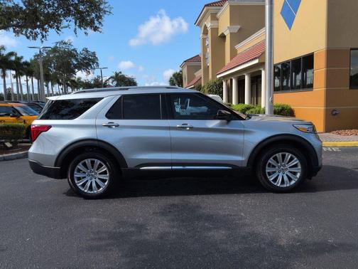 ICONIC SILVER METALLIC 2024 Ford Explorer Limited