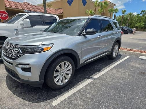 ICONIC SILVER METALLIC 2024 Ford Explorer Limited