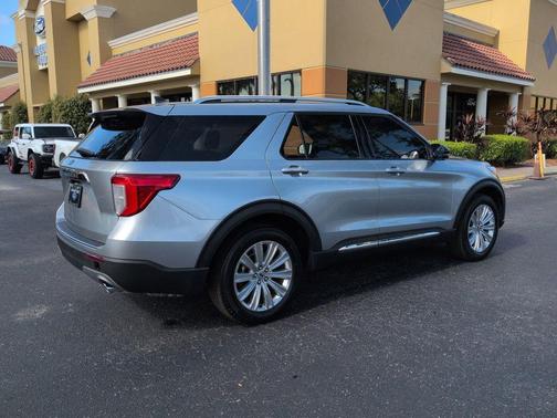 ICONIC SILVER METALLIC 2024 Ford Explorer Limited