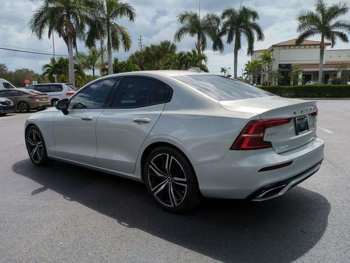 2019 Volvo S60 T5 R-Design