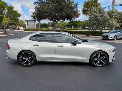 2019 Volvo S60 T5 R-Design