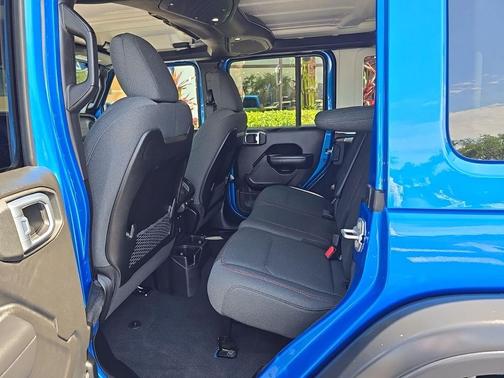 Hydro Blue Pearlcoat 2025 Jeep Wrangler Rubicon