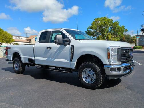 OXFORD WHITE 2026 Ford F-350 XL