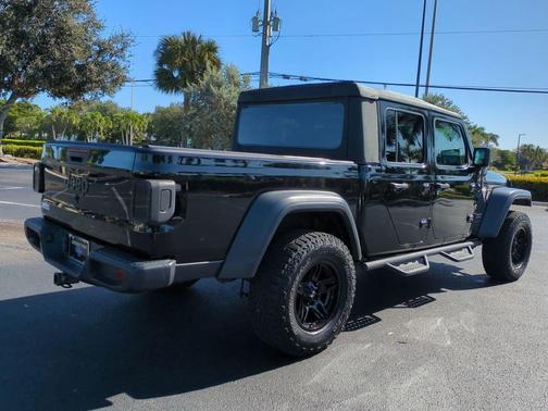 2021 Jeep Gladiator Sport