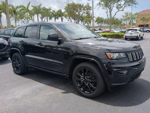2019 Jeep Grand Cherokee Altitude
