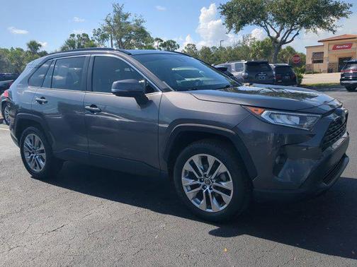 2019 Toyota RAV4 XLE Premium