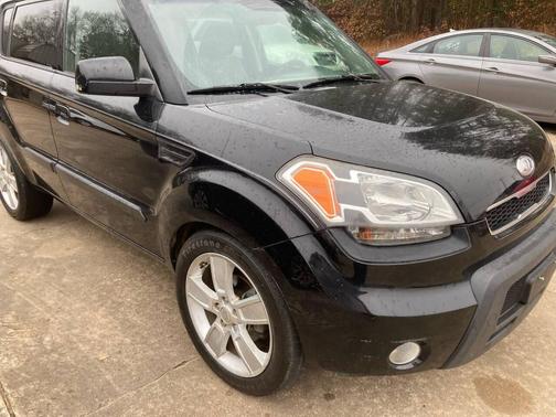 2010 Kia Soul +