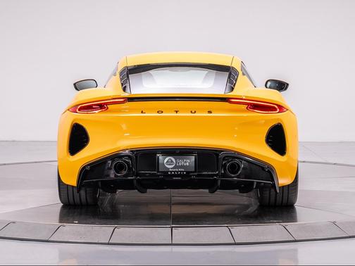 2025 Lotus Emira V6