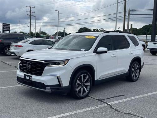 2023 Honda Pilot Touring 8-Passenger