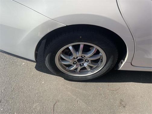 2016 Toyota Prius v Three