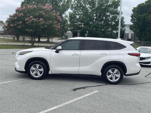 2021 Toyota Highlander LE