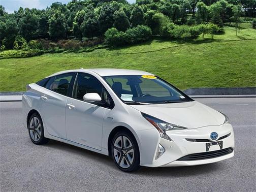 2017 Toyota Prius Three Touring