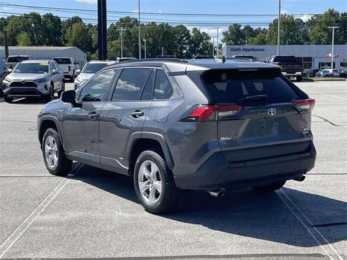 2021 Toyota RAV4 Hybrid XLE
