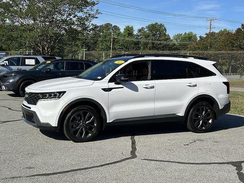 Glacial White Pearl 2023 Kia Sorento SX