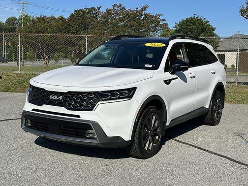 Glacial White Pearl 2023 Kia Sorento SX