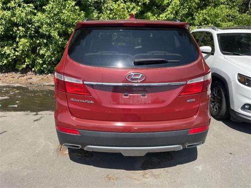 2016 Hyundai SANTA FE SE