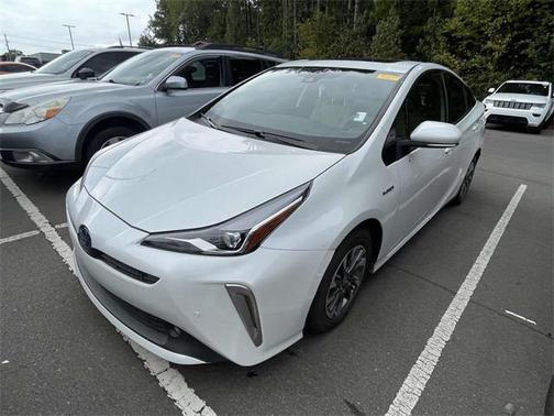 2022 Toyota Prius XLE