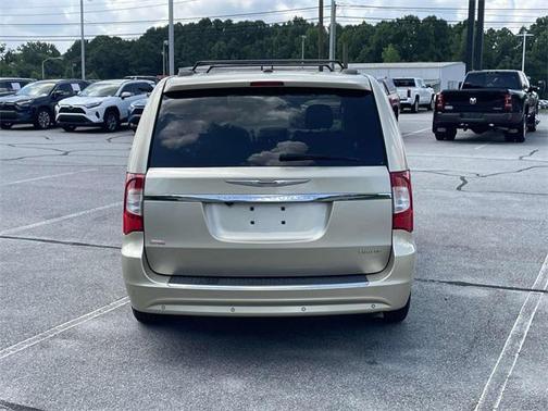 2011 Chrysler Town & Country Limited