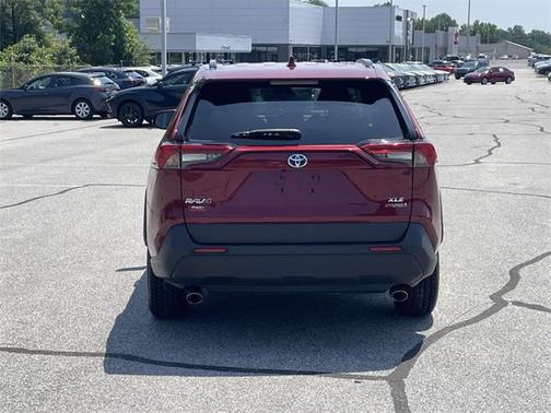 2022 Toyota RAV4 Hybrid XLE