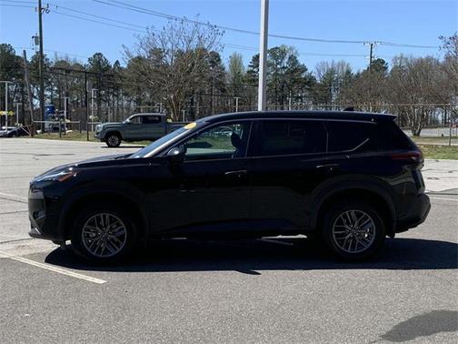 2022 Nissan Rogue S