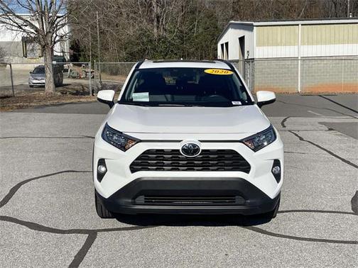 2020 Toyota RAV4 XLE