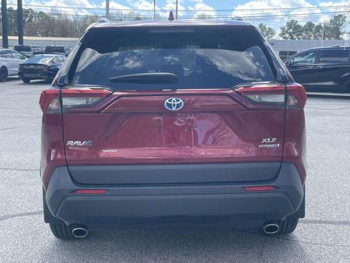 2024 Toyota RAV4 Hybrid XLE