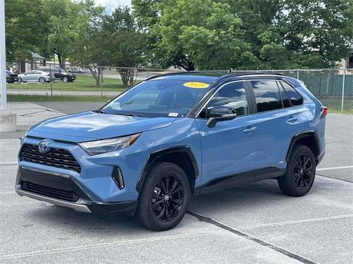 2023 Toyota RAV4 Hybrid SE
