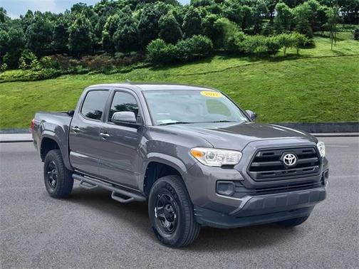 2017 Toyota Tacoma SR