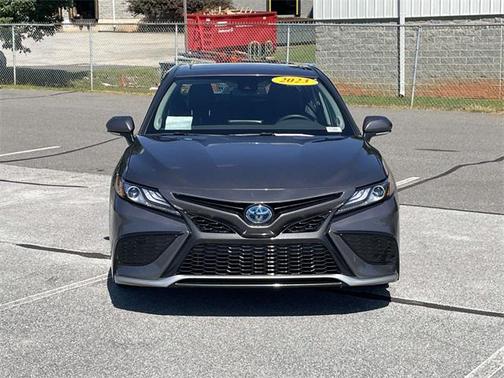 2023 Toyota Camry Hybrid SE