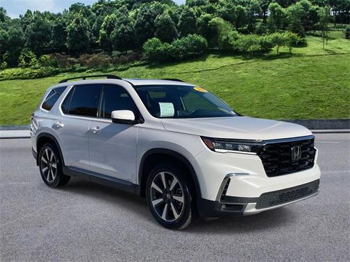 2025 Honda Pilot Touring 8-Passenger