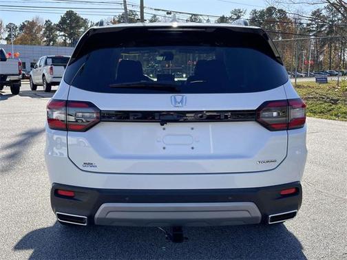 2025 Honda Pilot Touring 8-Passenger