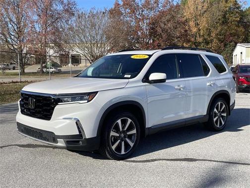 2025 Honda Pilot Touring 8-Passenger