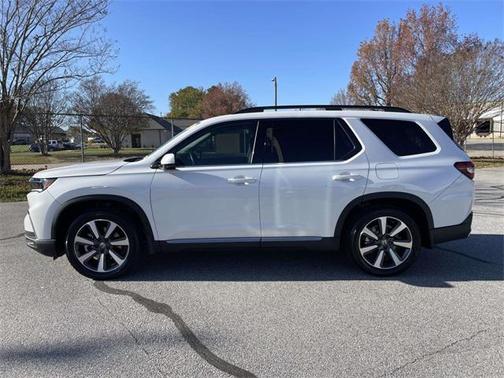 2025 Honda Pilot Touring 8-Passenger