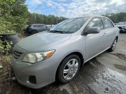 Classic Silver Metallic 2013 Toyota Corolla LE