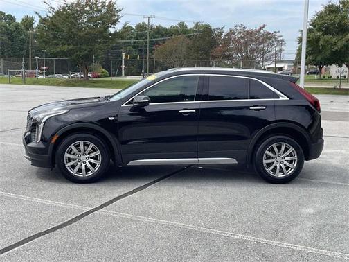 2022 Cadillac XT4 Premium Luxury