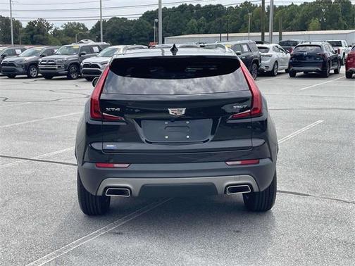 2022 Cadillac XT4 Premium Luxury