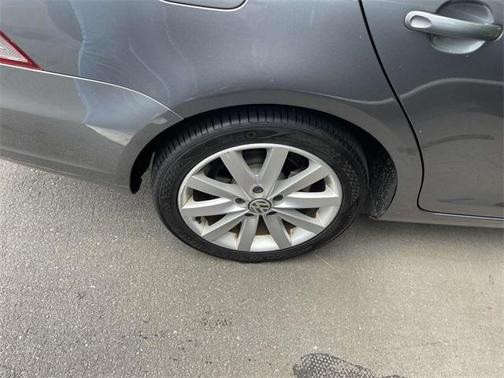 2014 Volkswagen Jetta SportWagen Auto SE w/Sunroof