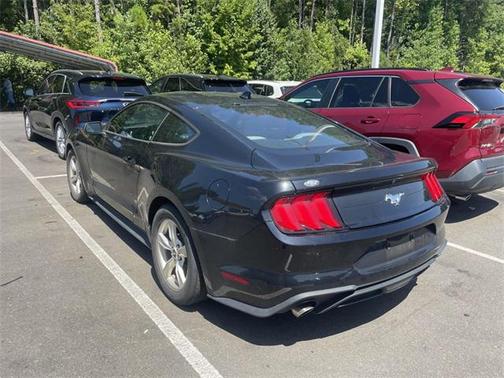 2022 Ford Mustang EcoBoost