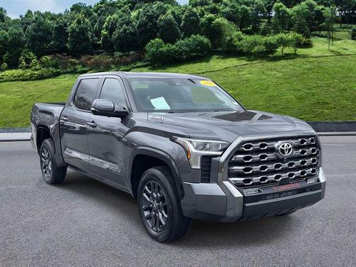 2025 Toyota Tundra Hybrid Platinum